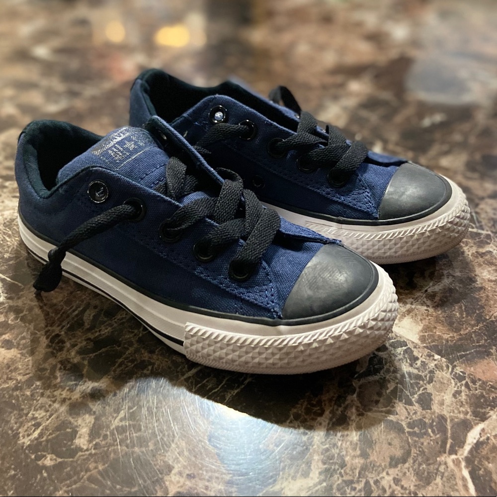 Low top Converse